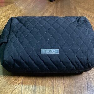 Vera Bradley Quilted All Black Cosmetic bag 🖤